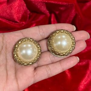 Oversized studs from Aldo